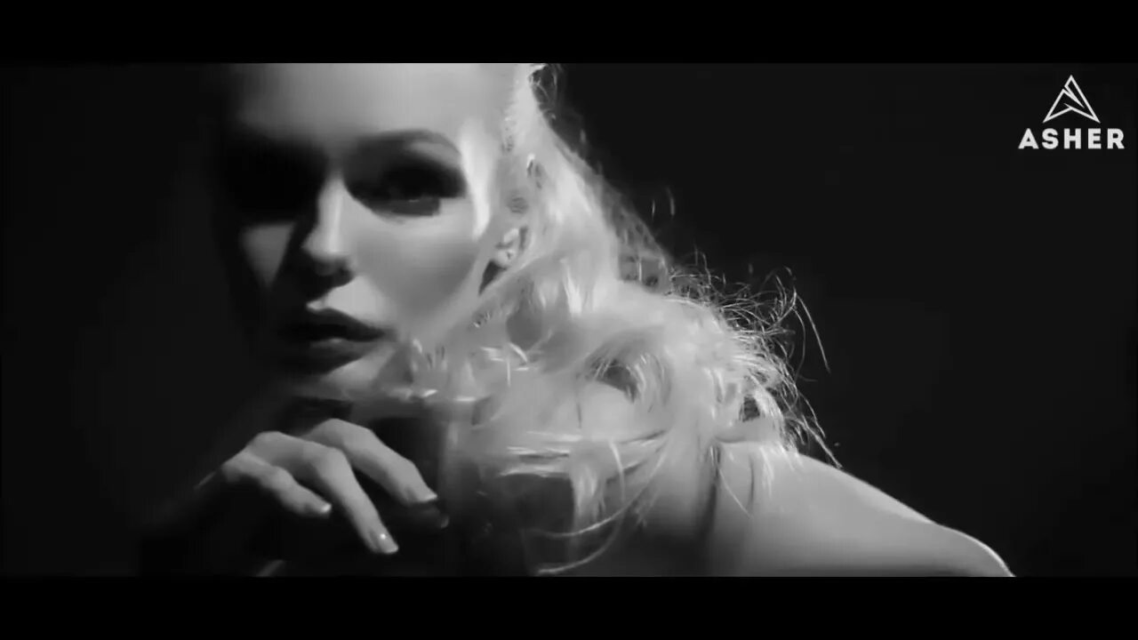 Я хочу так хочу песня клип. Kristina si хочу. Обложка сингла. Я хочу так хочу песня клип. Я хочу так хочу песня клип.