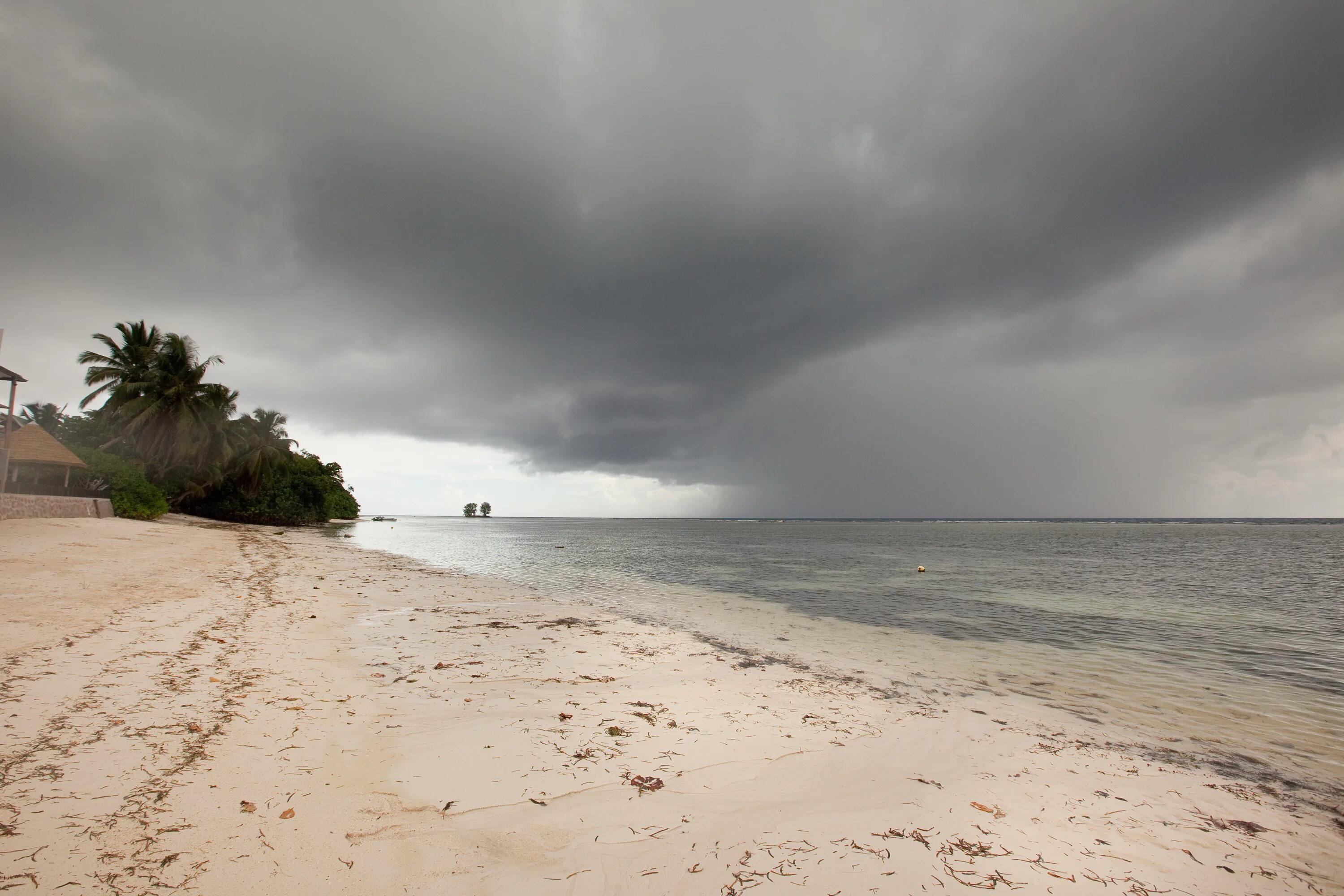 Море муссонов. Муссон на Сейшелах. Камбоджа Муссоны. Сейшельские острова Муссоны. Сейшелы климат.