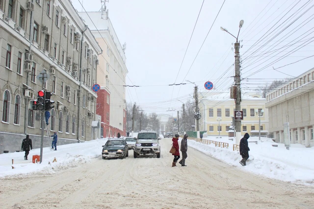 Когда в киров придет зима. Снегопад в кирове 22 апреля 2018. киров снег. снег в кирове. киров метель.