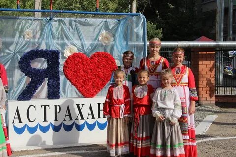 Русский народ представление на фестивале дружбы народов