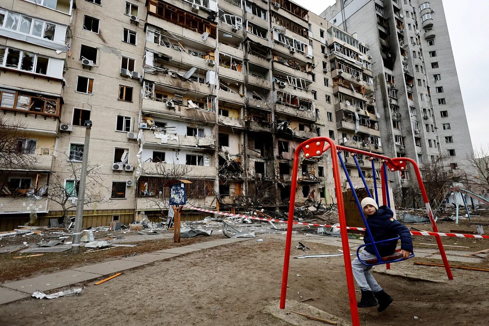 Декабрь 2023 года обстрел. Разрушенное здание. Взрывы в Киеве. Взрыв жилого дома в Киеве.