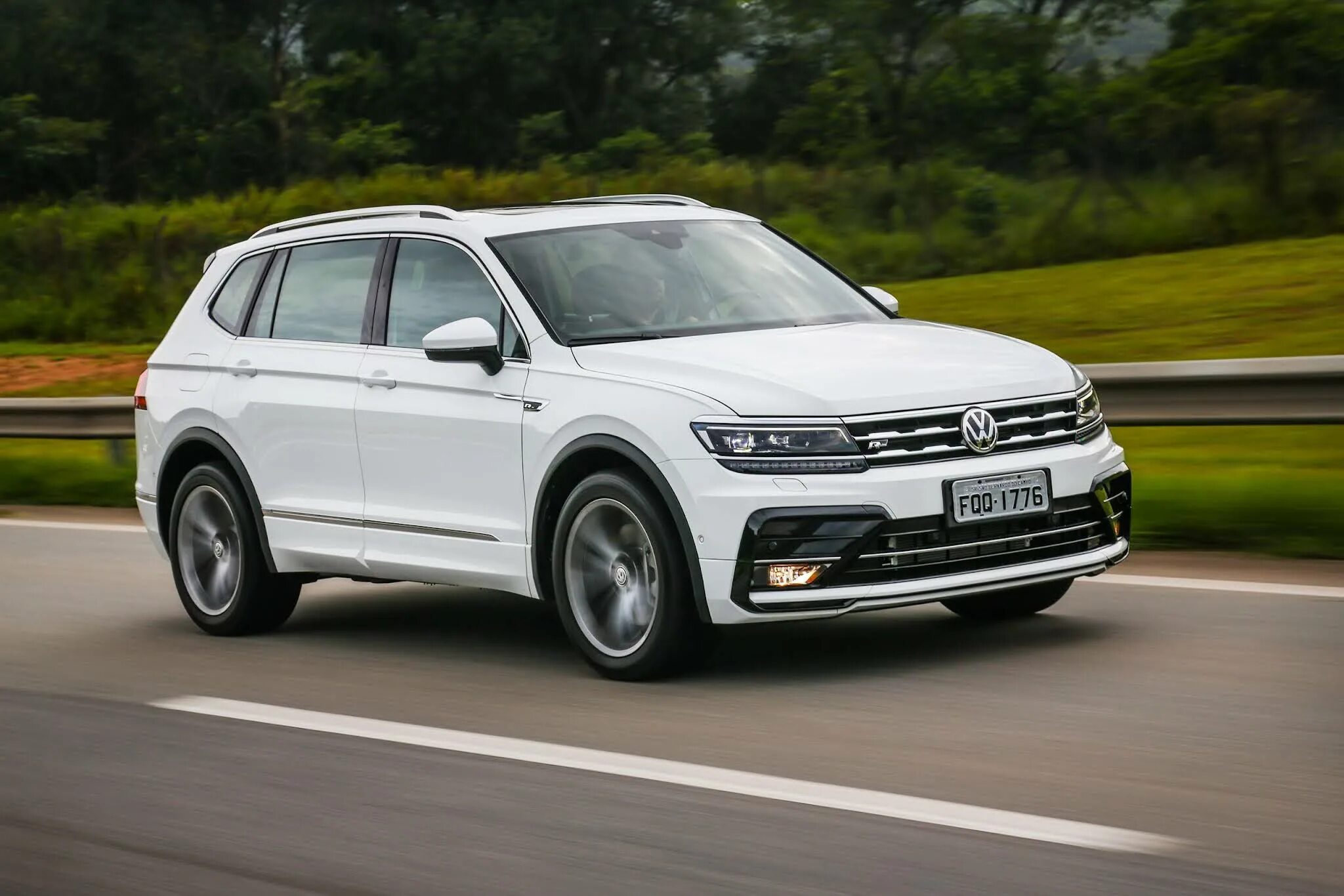 Тигуан лошади. Tiguan allspace 2025. volkswagen белый тигуан. белый тигуан рестайлинг 2025. новый оллспейс тигуан 2025.