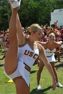 Nfl cheerleader upskirt.