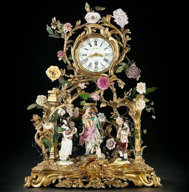 Фарфоровые часы каминные. Мейсен часы фарфор 19 век. Часы фарфор каминные царская охота leander. Часы настольные фарфор. Мейсенский фарфор часы 18 века.