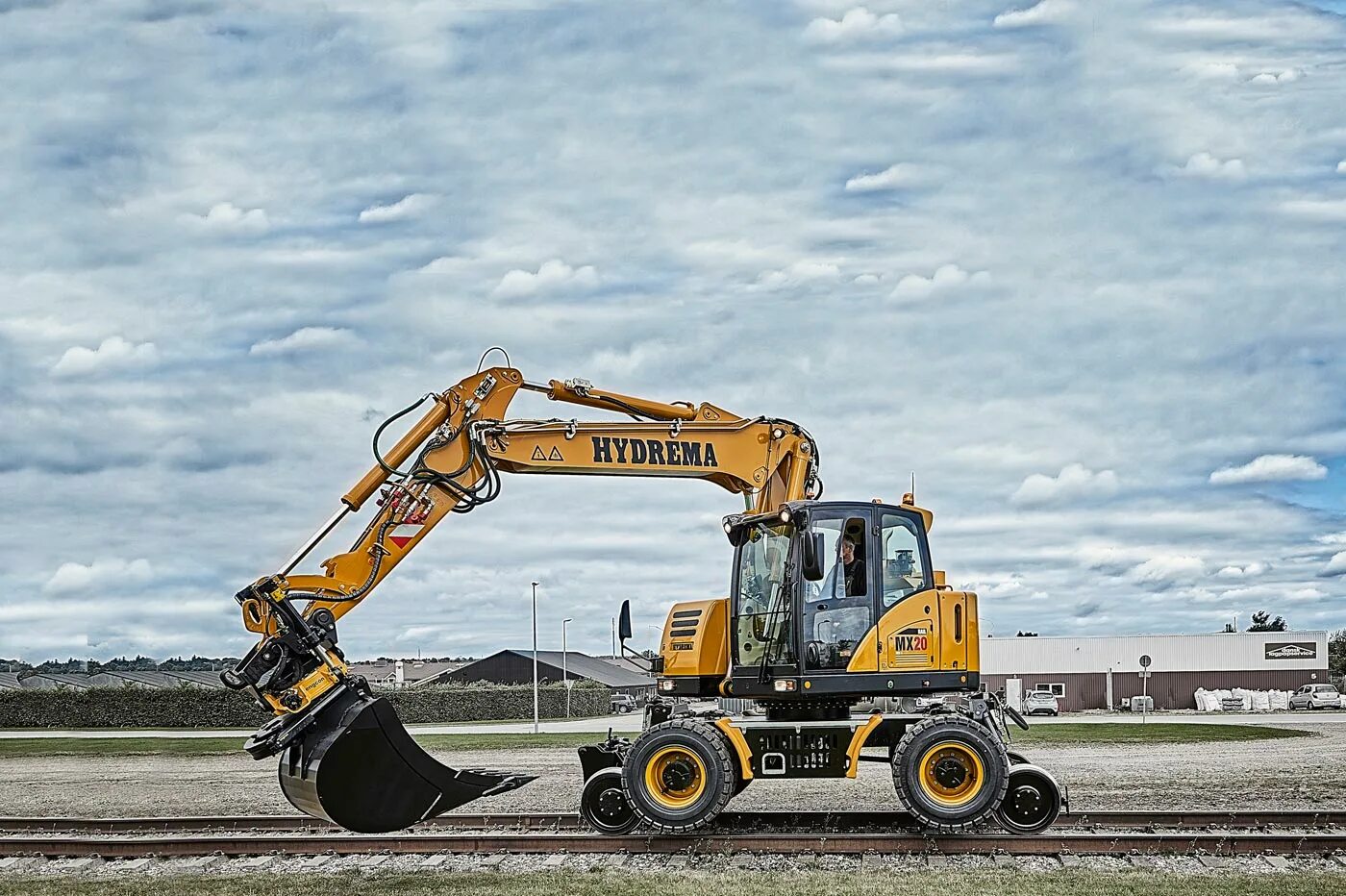 Экскаватор представляет. Hydrema mx20 rail. hydrema mx 20. hydrema 928 с вышкой. комбинированный экскаватор.
