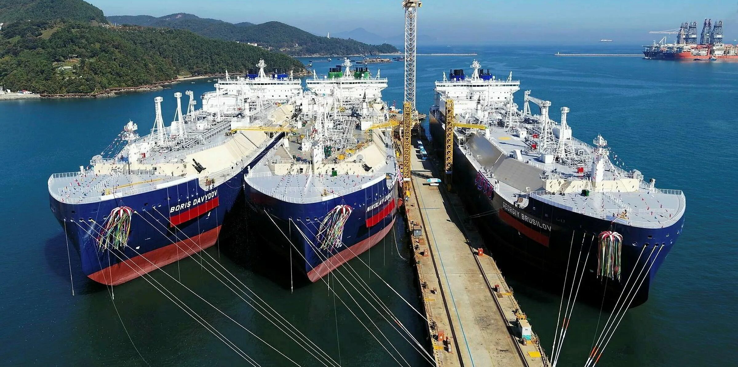 Lng ships. Танкер спг сша. Дельта-танкер (газовоз). Сжиженный природный газ танкер. Llc танкера.