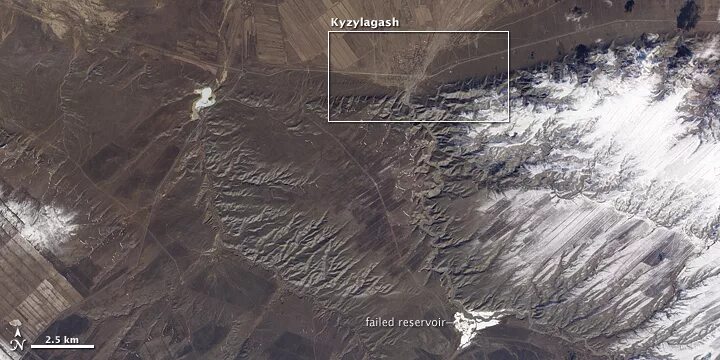Платина в казахстане прорвало. Прорыв плотины в Кызылагаше. Кызылагаш Казахстан. Прорыв плотины в Кызылагаше фото.