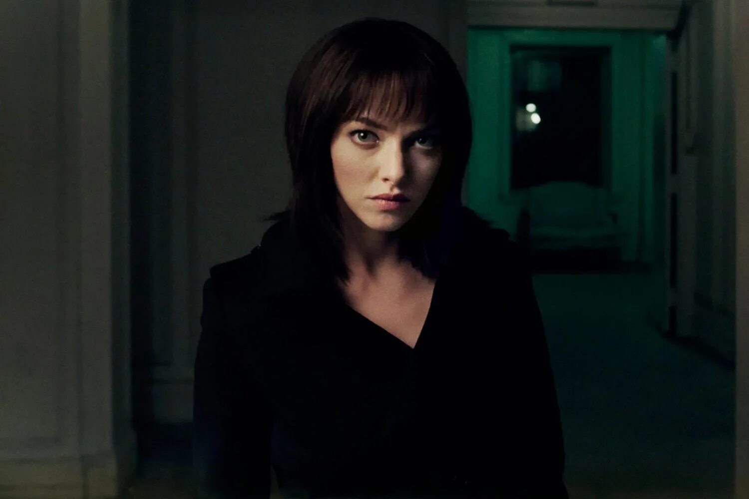 Ано нн. Анон фильм 2018. Аманда сейфрид анон 2018. Anon фильм 2018. Анон 2018.