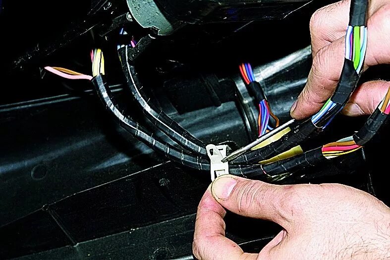 Какой провод идет на переключатель Установка доводчика стекол с ВСМ DRIVE2