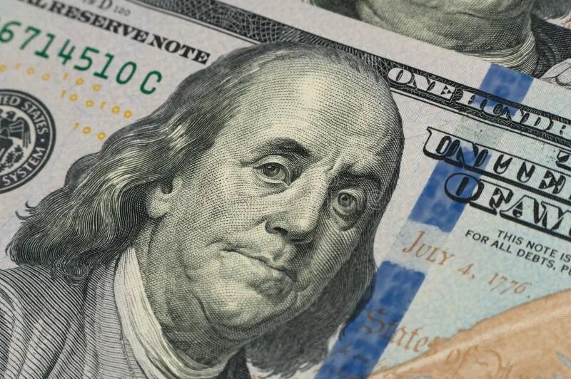 Старые 100 долларовые купюры. Купюра 2 доллара сша. Гора денег. 1 миллион долларов 1 купюрой. Небольшая стопка денег.