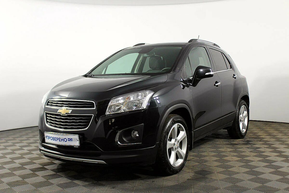 Chevrolet trax 2017. Chevrolet tracker 2018 tuning. Black tracker. Chevrolet tracker черный. Black tracker.
