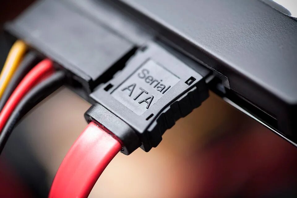 SAS против SATA: какое подключение устройств хранения данных лучше выбрать? Герм
