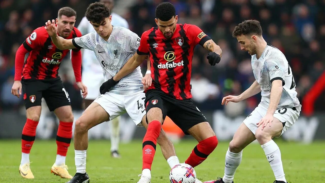 Борнмут мс. Ливерпуль Борнмут. Стадион Энфилд Ливерпуль. Vitality Stadium Bournemouth. Дота Ливерпуль травма.