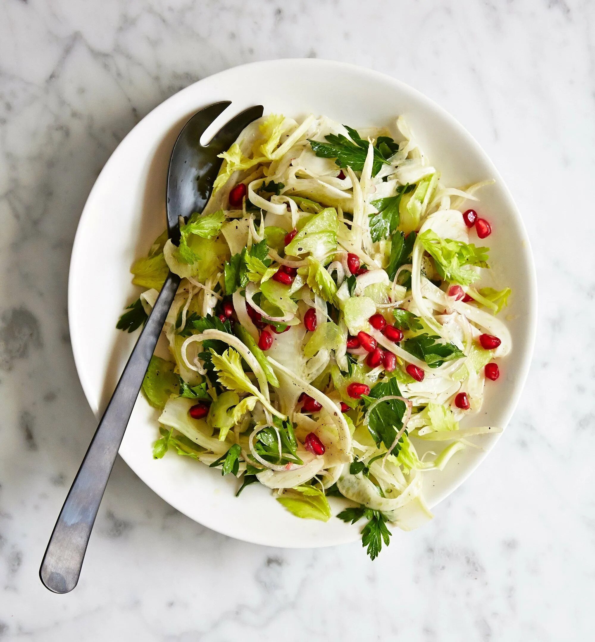 Корневой салат. Fennel Salad. Салат с сельдереем. Салат из стеблей сельдерея. Cfkfn cc cfylthttv.