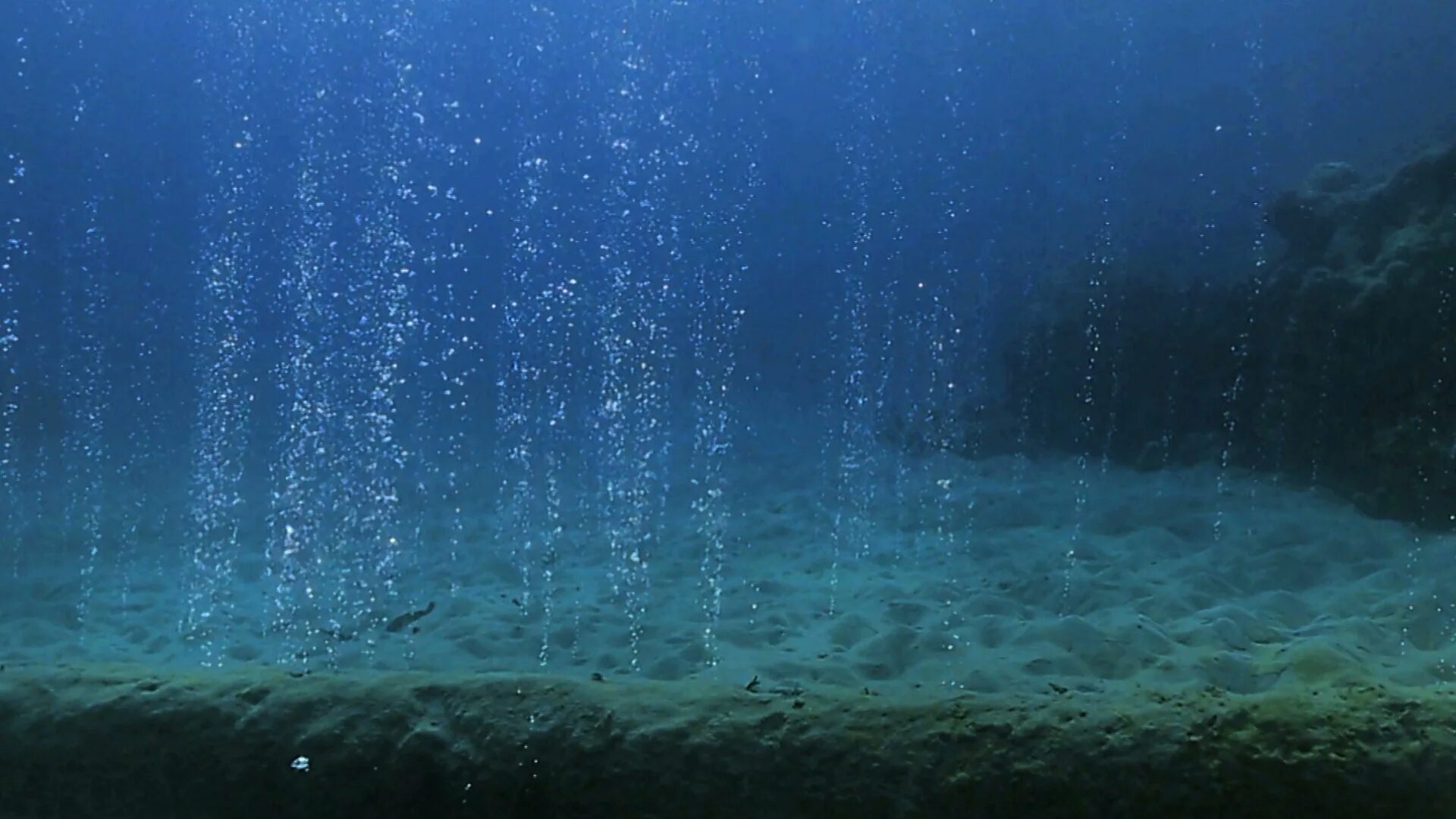 Вода снизу вверх