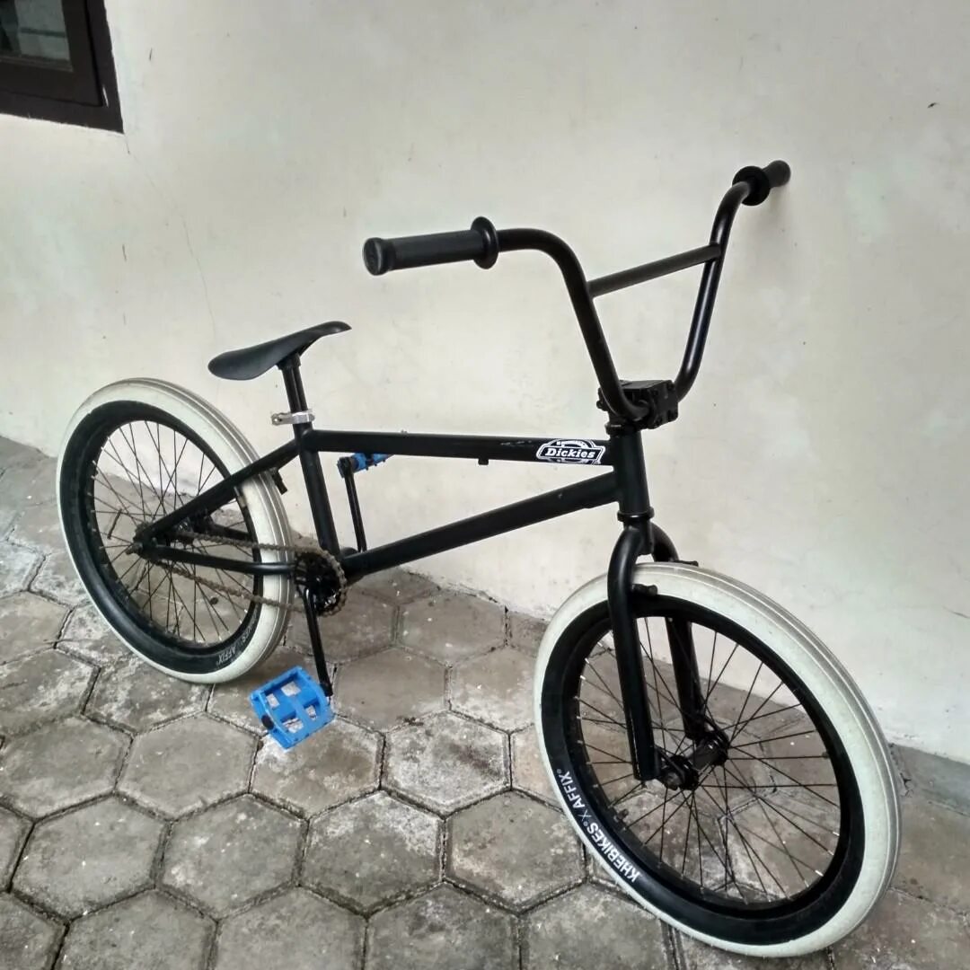 Собранный бмх. BMX Haro Street. Кастом бмх Haro. Бмх стрит кастом. Бмх United.