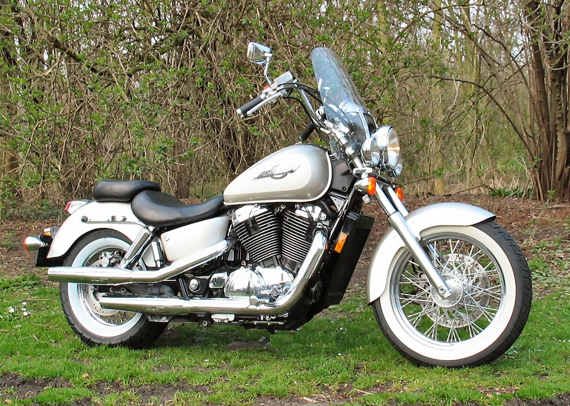 Honda shadow 1100 реле регулятор. Honda shadow зажигание. Катушка зажигания honda xrv 750. Электрическая схема honda vt750 custom. Honda shadow зажигание.
