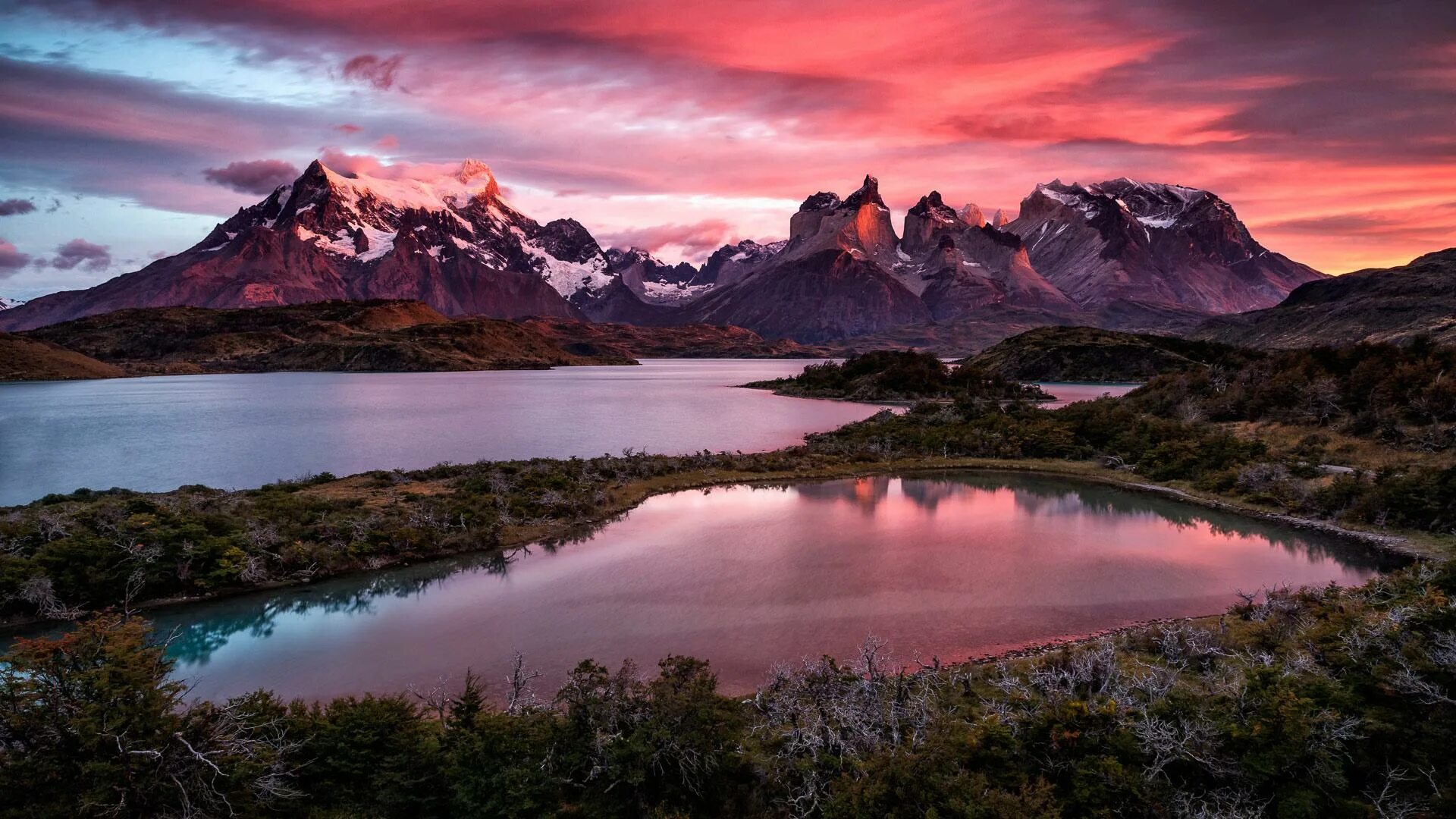 Красивые стандартные. Торрес дель Пайне озеро. Национальный парк Торрес-дель-Пайне Чили. Патагония Аргентина озеро горы. Крутые пейзажи.