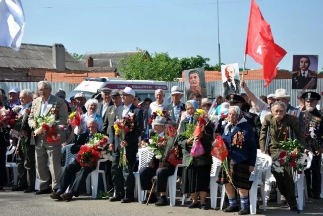 Погода станица кущевская краснодарский край. Цыпко станица Кущевская. ВИА станица Кущевская. Станица Кущёвская Краснодарский край население. Памятники культуры в станице Кущевской.