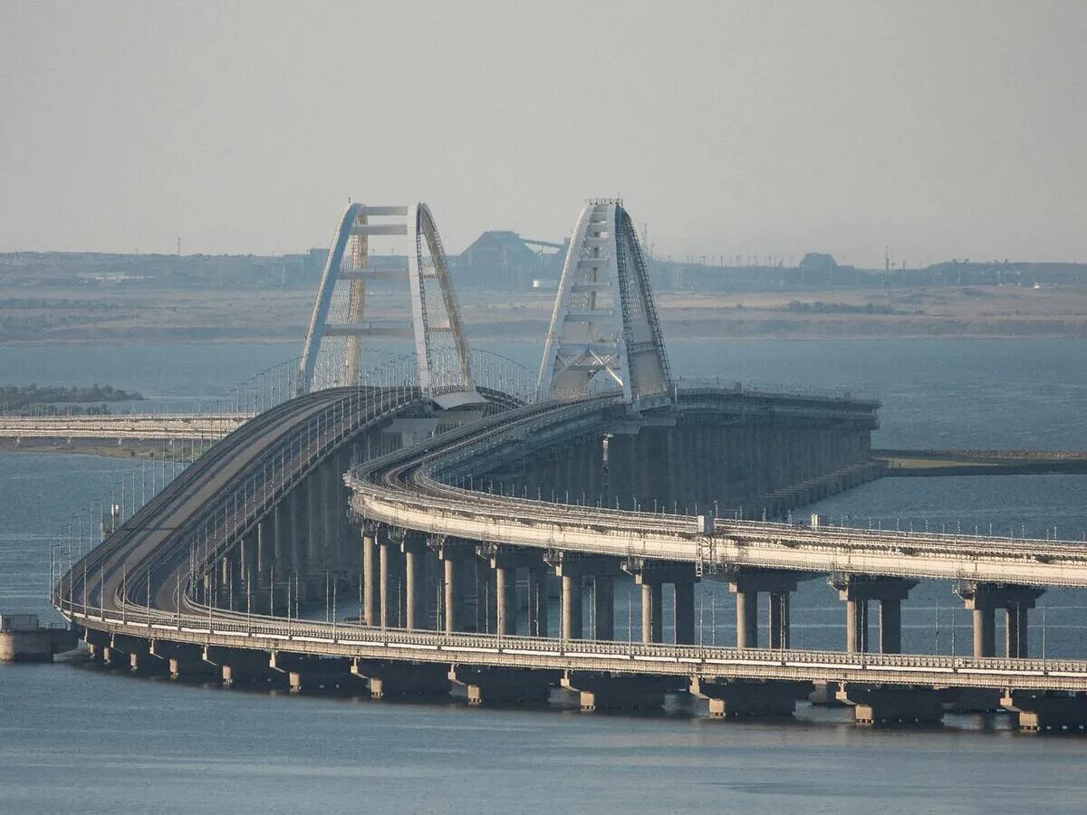 Крымский мост сегодня в реальном времени. Мост через керченский пролив. крымский мост 16 июля 2025. крымский мост 17 июля 2025. крымский мост взорвали 17 июля 2025.