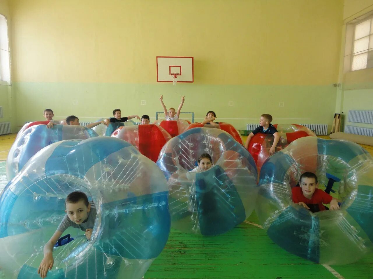 Бассейн дорожник магнитогорская. Бассейн дорожник магнитогорская. Аквааэробика дорожник. Дорожник тренажерный зал тюмень. Дорожник бассейн тюмень.