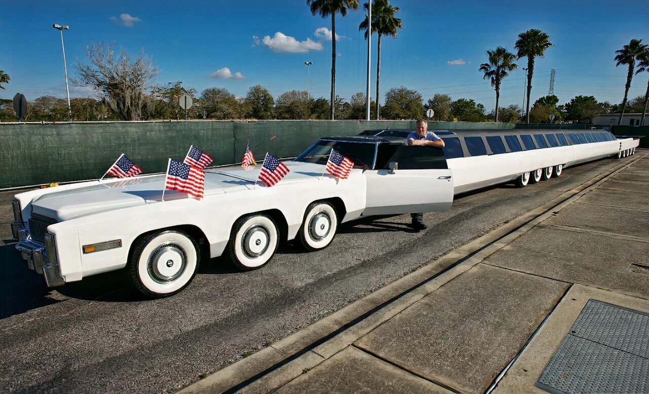Длину самого длинного автомобиля в мире. Лимузин американ дрим. cadillac eldorado american dream. самый длинный в мире лимузин американская мечта. имузин-стретч «american dream.