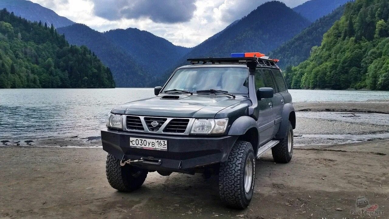 Ниссан горно алтайск. Nissan Patrol y61. Ниссан Патрол 61. Nissan Patrol gr y61. Nissan Patrol gr 4x4.