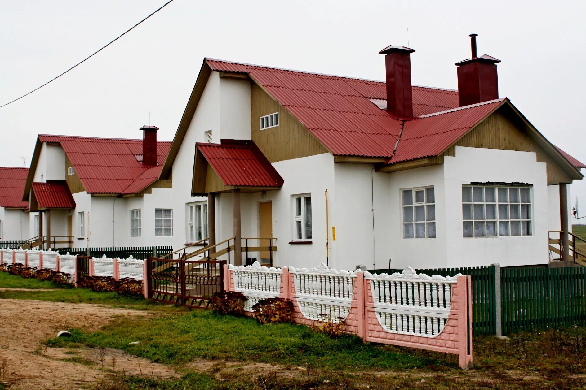 Дом будущего схема. Домов. Проекты и планировка размеры домов из оцилиндрованного бревна на 240. Агрогородок в белоруссии. Агрогородок дом в белоруссии.