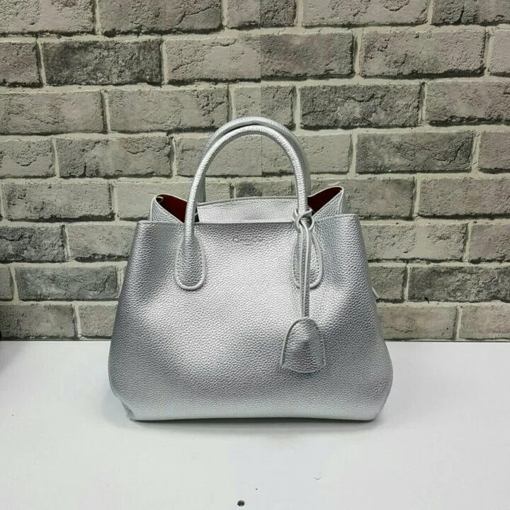 сумки диор новая коллекция. марион котийяр сумка диор. диор мисс диор оригинал парфюм. мисс диор туалетная вода женская. кристиан диор парфюм женский мисс диор.