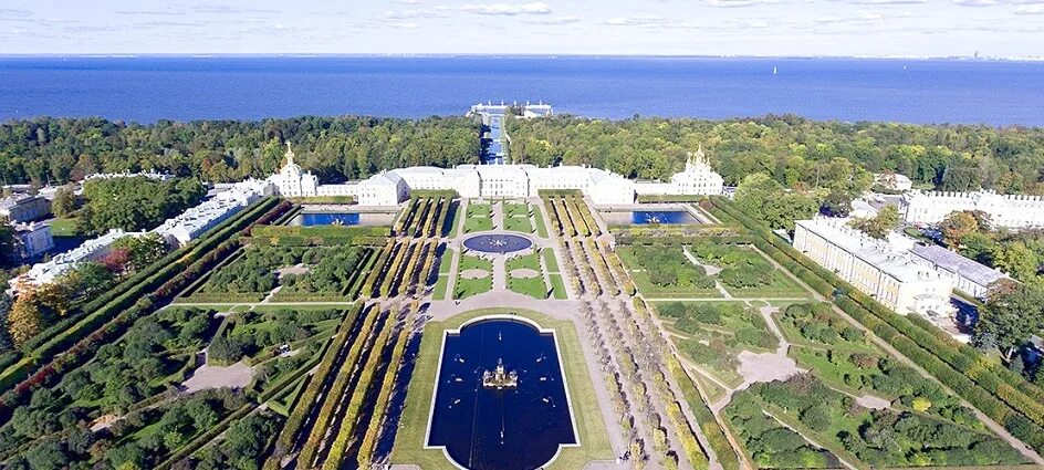 Петергоф работа 2025. Петергоф верхний парк. верхний сад петергоф. петергоф нижний парк финский залив. петергоф нижний парк вид сверху.