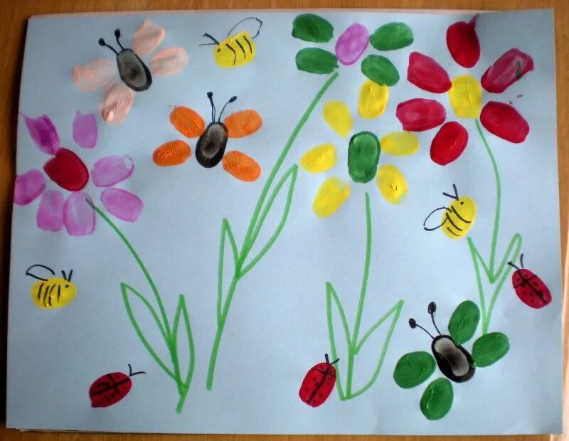Рисование насекомые средняя группа. Рисование в ср гр насекомые. Рисование с детьми на тему насекомые. Рисование пальчиками цветы. Рисование на тему насекомые в старшей группе