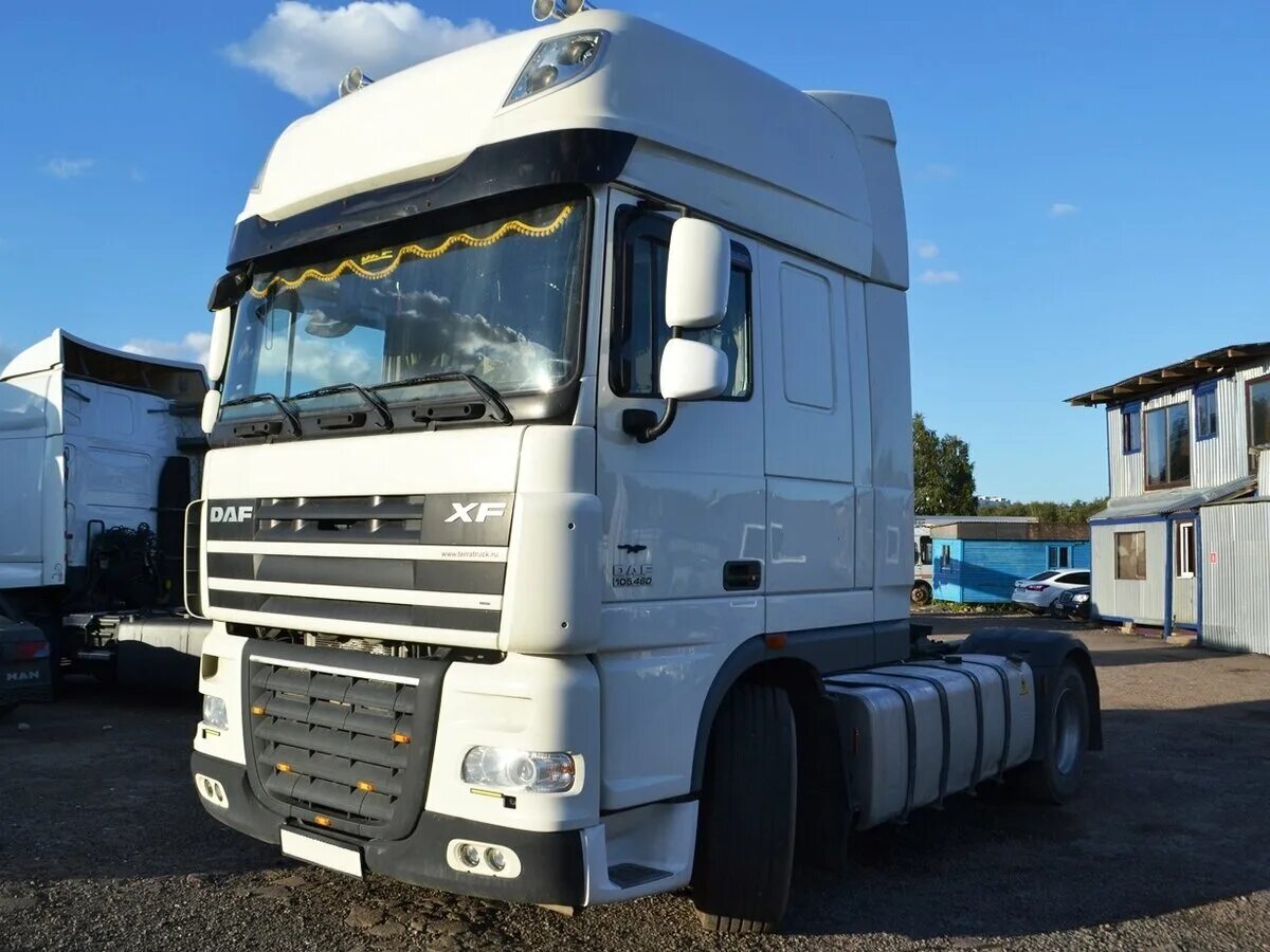 Тягачи даф б у россия. Седельный тягач DAF 105. DAF XF 105 2012. Даф 105 460. Даф 105 XF тягач седельный.