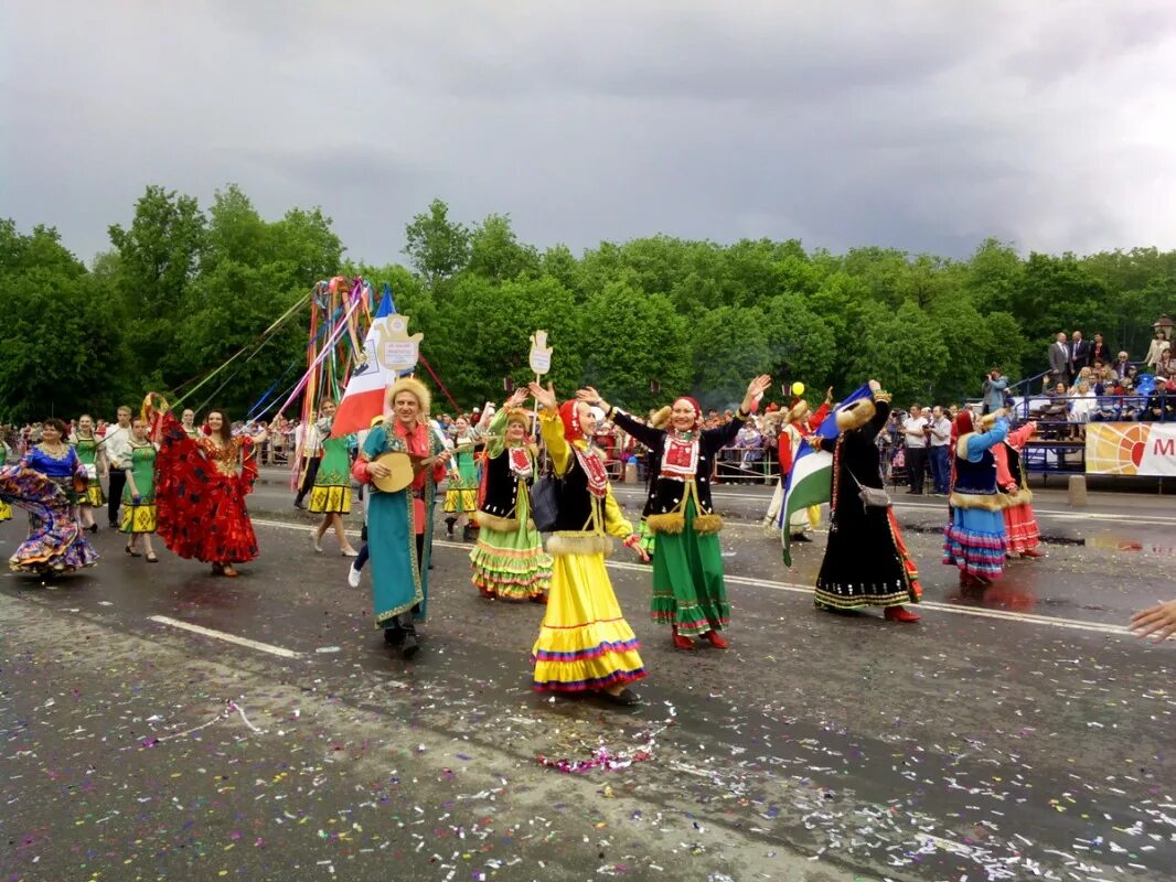 День города новгорода. День города Новгород. День города в Великом Новгороде. Мероприятия в Великом Новгороде. Фото день города 2014 Великий Новгород.