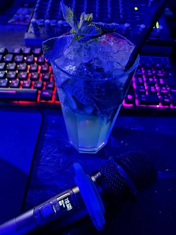 Бар в мае. Бугульма ул баумана 7. Суаре лениногорск меню. Чикин дмитрий. 100 bar baku.