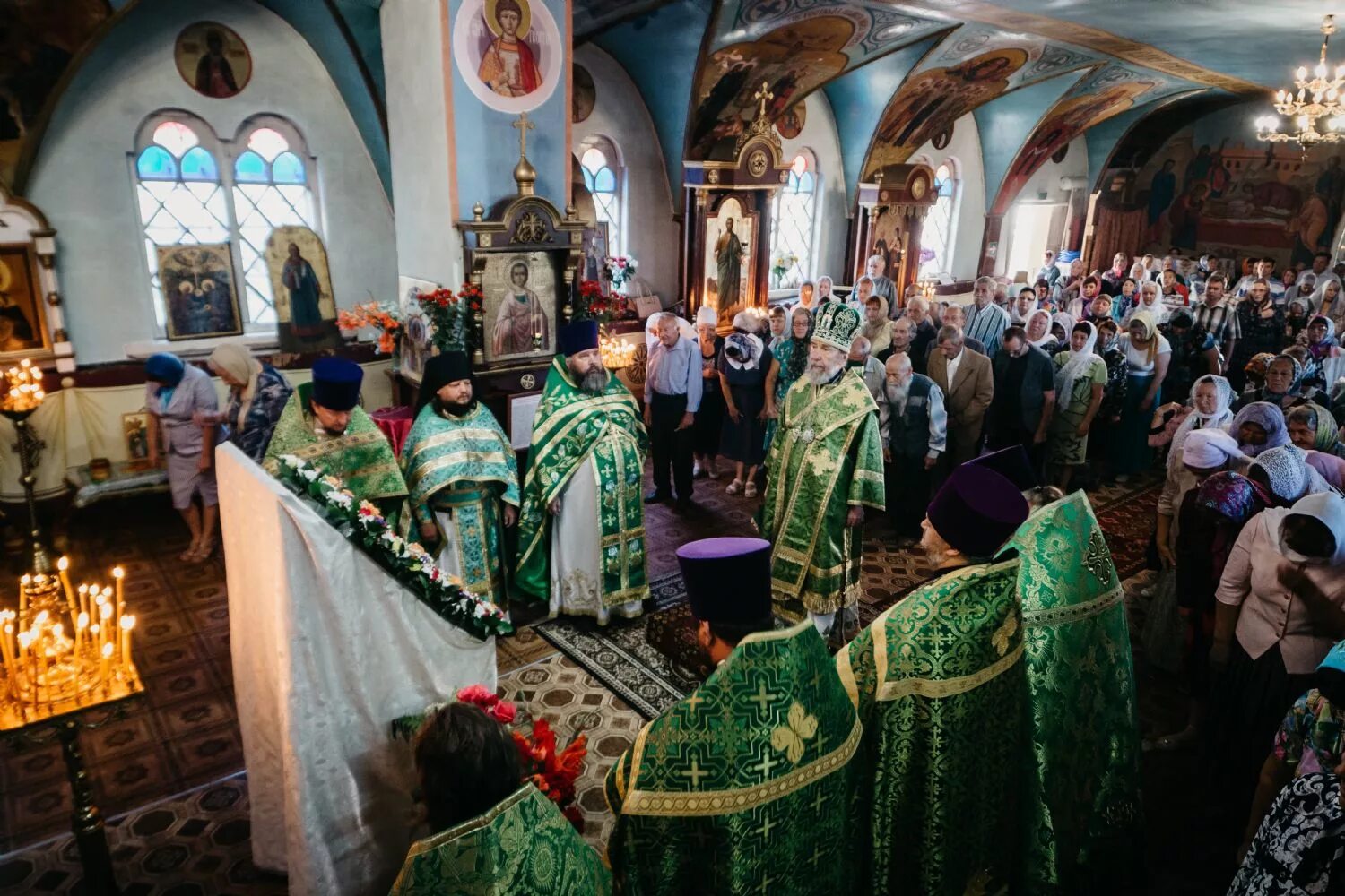 Молебен. Храм Серафима Саровского Ульяновск. Храм Серафима Саровского Кузоватово. Симбирская митрополия храм преп Серафима. Храм преподобного Серафима Саровского Кузоватово.