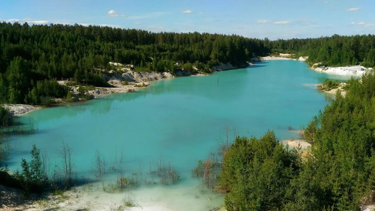 Голубое озеро курск. Голубое озеро курск. Голубая лагуна железногорск курская область. Голубые озера железногорск курская. Голубые озера железногорск курская область.