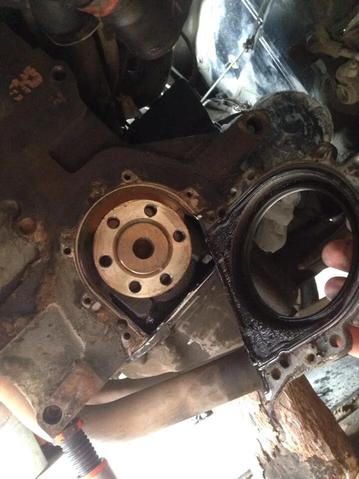 Задний сальник коленвала тигуан 2. 0 tsi. Метка коленвала 1. 0 cawa. Сальник коленвала 2.