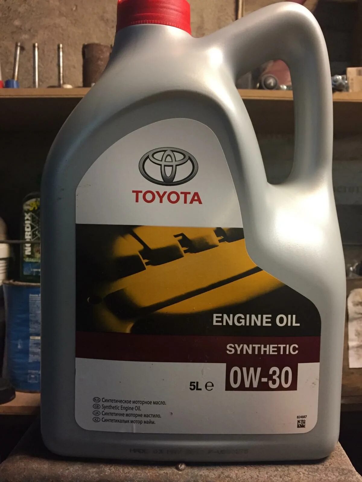 Купить масло тойота 0w30. Toyota 08880-80365-go. Toyota engine Oil 0w30 08880-80365-go 5л. Toyota Premium 0w30. Тойота 0w30 канистра.