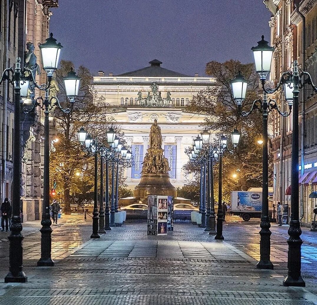 Красиво погулять в спб. Садовая улица санкт-петербург. малая садовая санкт-петербург. малая садовая улица спб.