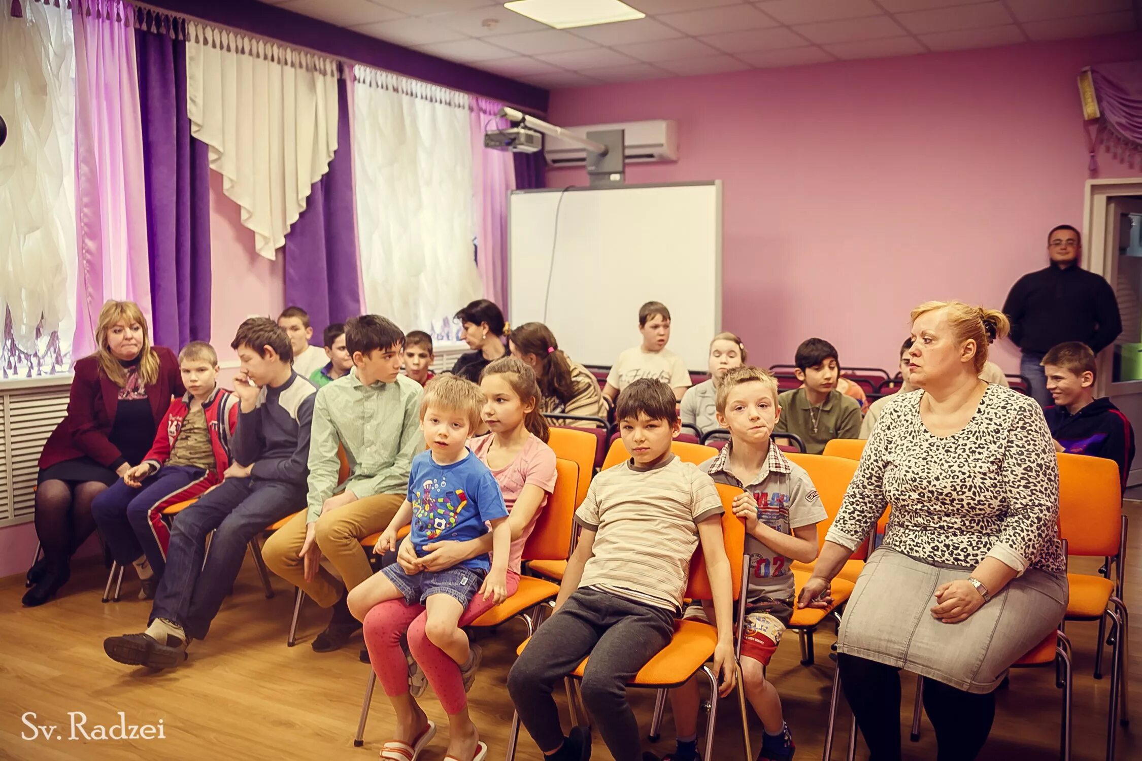 Цссв алые паруса. ЦССВ Алые паруса Москва. Алые паруса Отрадное детский дом. Детдом Алые паруса.