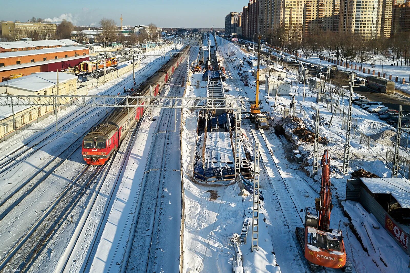 Электричка реутов балашиха. Реутово балашиха. Эстакада в юдино платформа перхушково. Ж/д эстакада реутово-балашиха. Вокзал станции реутов.