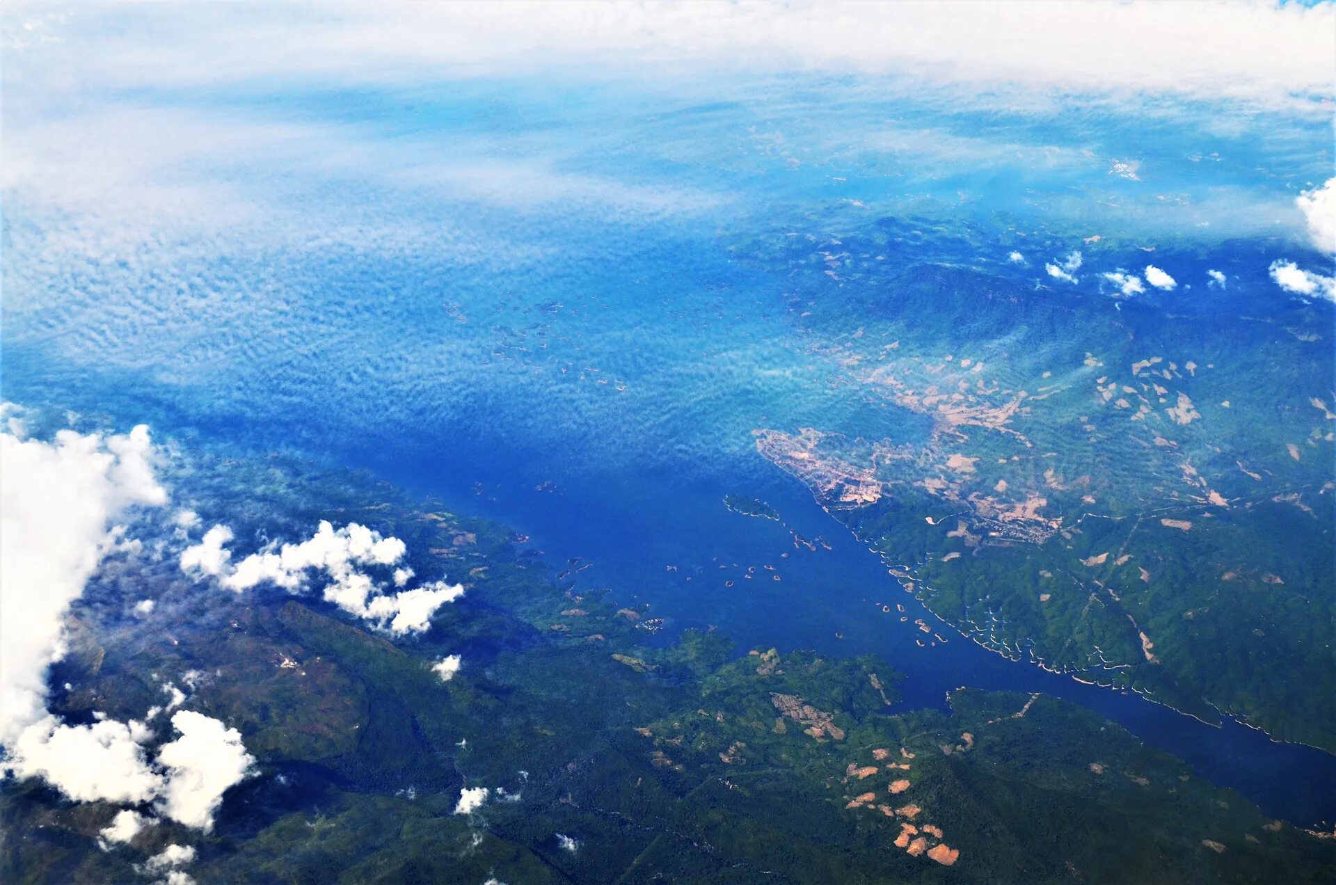 Полет над углами. Полет над углами. Виды парашютов. Гималаи с самолета. Вид с парашюта на землю.