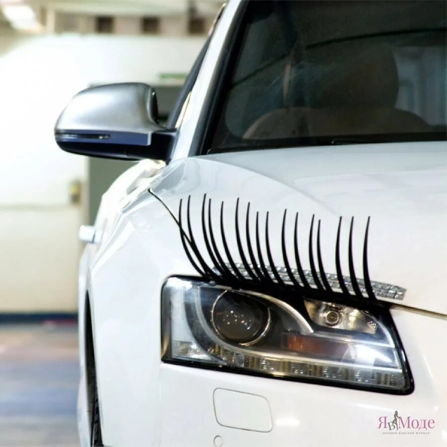 Машина с ресницами. Реснички на автомобиль. Ресницы на машину. Ресницы на фарах. Машина с ресницами на фарах.
