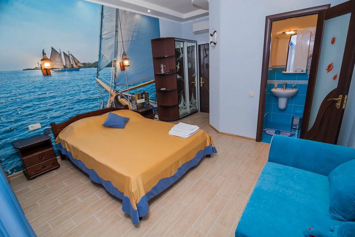 Отель грифон коктебель. Гостиничные номера в морском стиле. Снять гостиницу возле моря. Номера с видом на море адлер. Снять гостиницу возле моря.