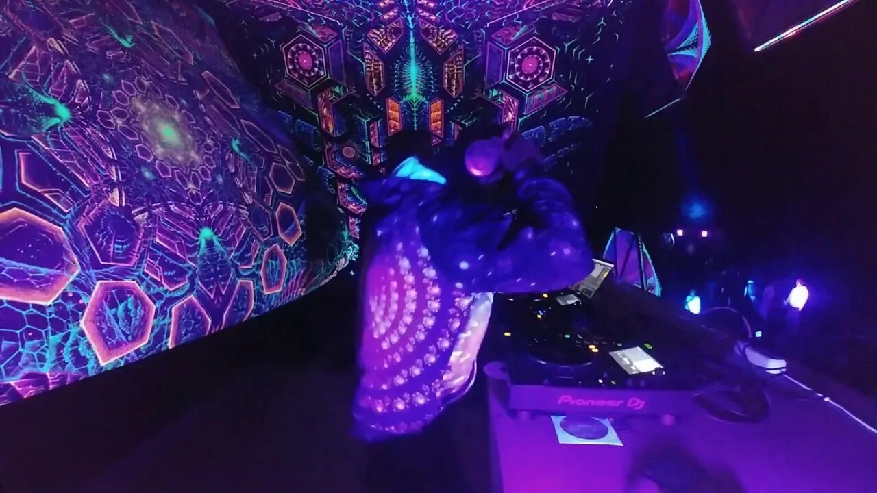 Фестиваль skazka. Skazka festival. Музыкальный фестиваль сказка. Solar systo 2018. Сказка фестиваль электронной музыки.
