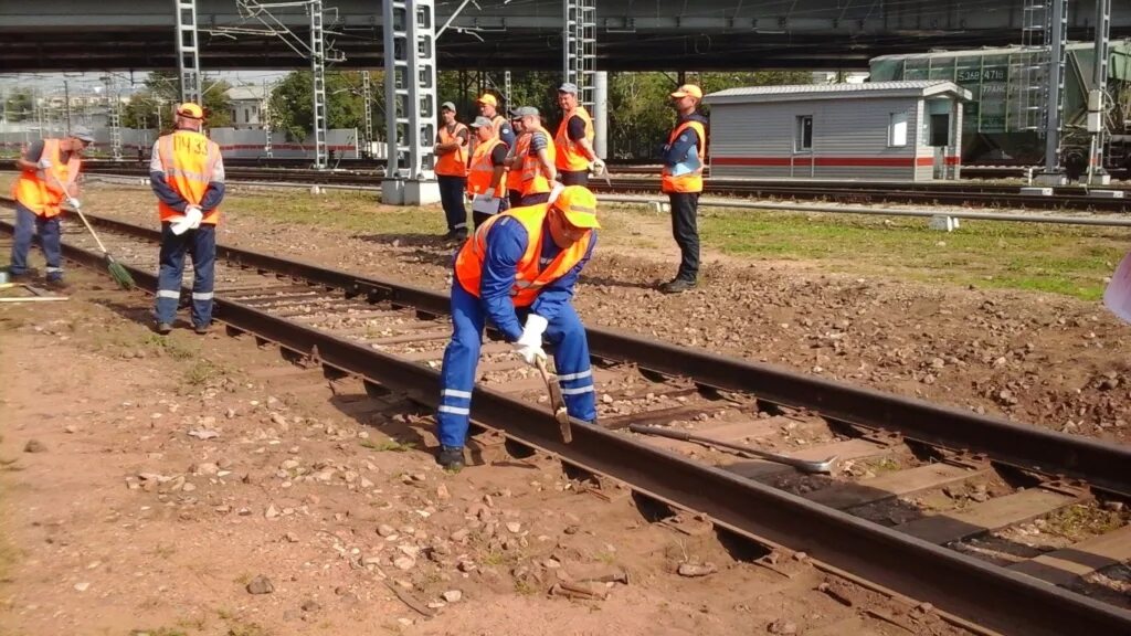 Форма монтера пути ржд. Сколько получает монтер путей. Монтер пути. Сколько получает монтер путей. Сколько получает монтер путей.