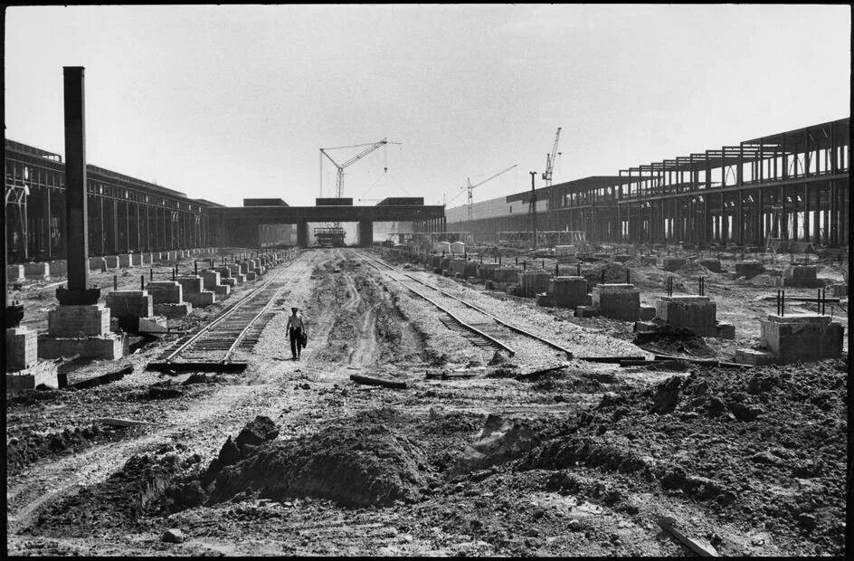 Завод начал. Набережные Челны 1972 год. Набережные Челны стройка СССР. Набережные Челны 1941. Набережные Челны СССР 1960.