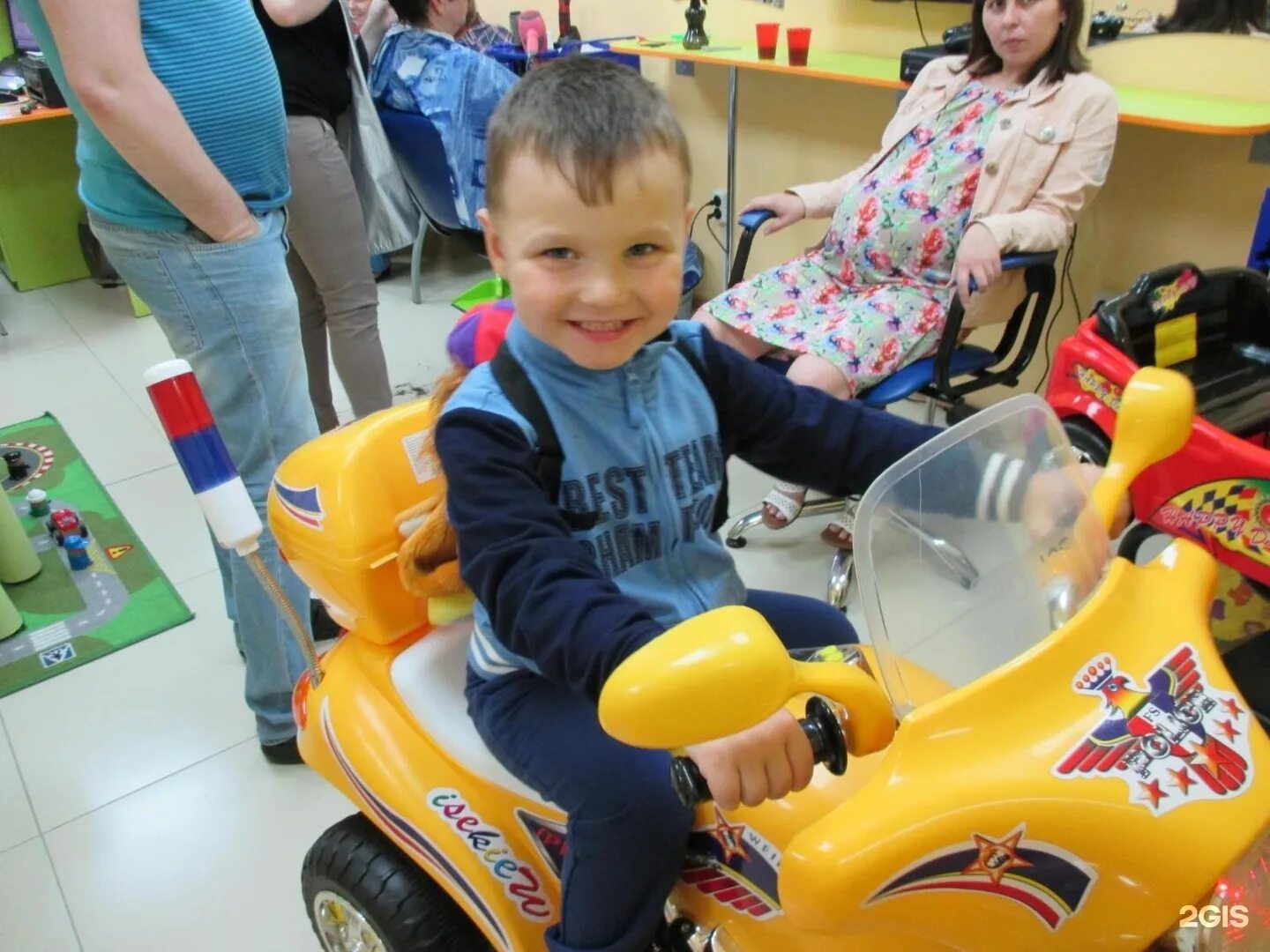 Хороший белово. Вокзал белово. Хороший белово. Белово кузбасс. Парикмахерская кеша белово.