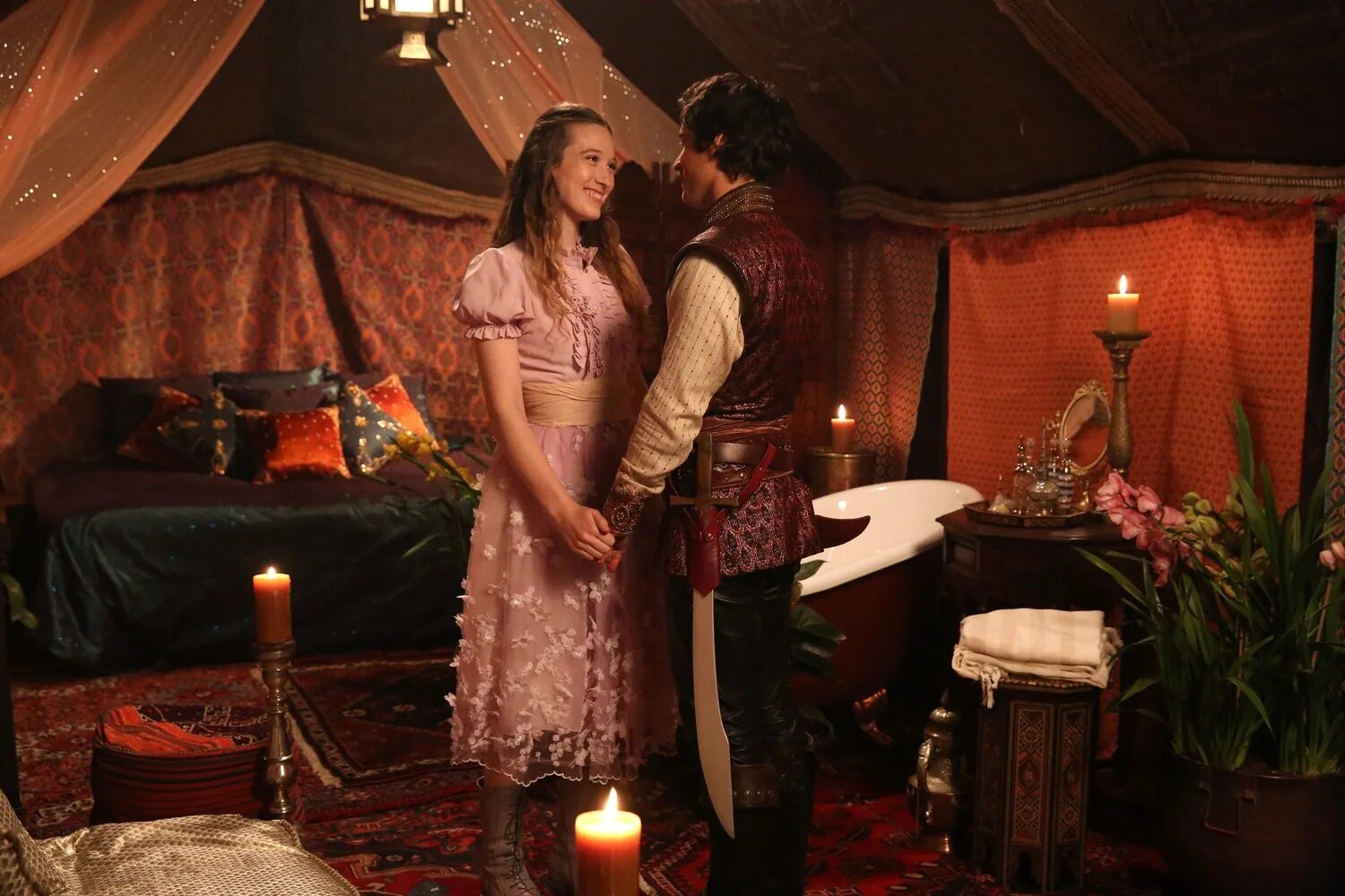 однажды в чудес. «одна́жды в стране́ чуде́с». однажды в стране чудес (сериал 2013 - 2014) поцелуй. однажды в чудес. однажды в стране чудес алиса.