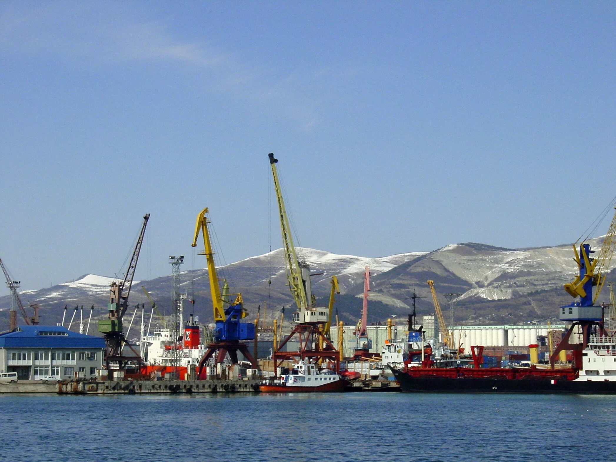 Город порт крупнейший. Морской порт Новороссийск. Новороссийский морской торговый порт, Новороссийск. НМТП Новороссийск. Краснодарский край порт Новороссийск.